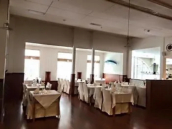 皇家卢卡酒店 3*